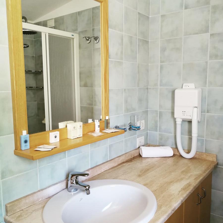 Hotel Villa Del Mare Sìnnai Kamer foto