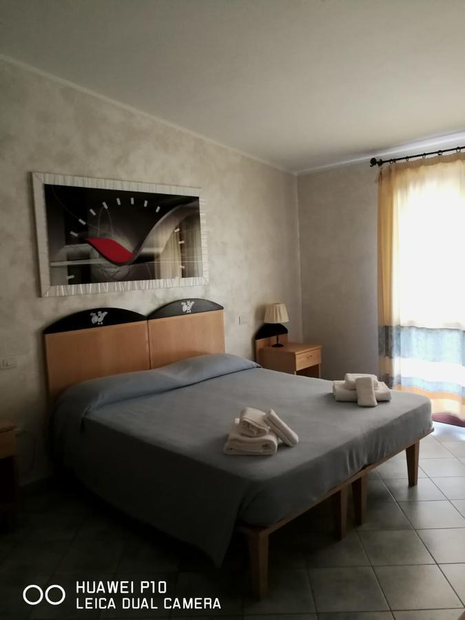 Hotel Villa Del Mare Sìnnai Kamer foto